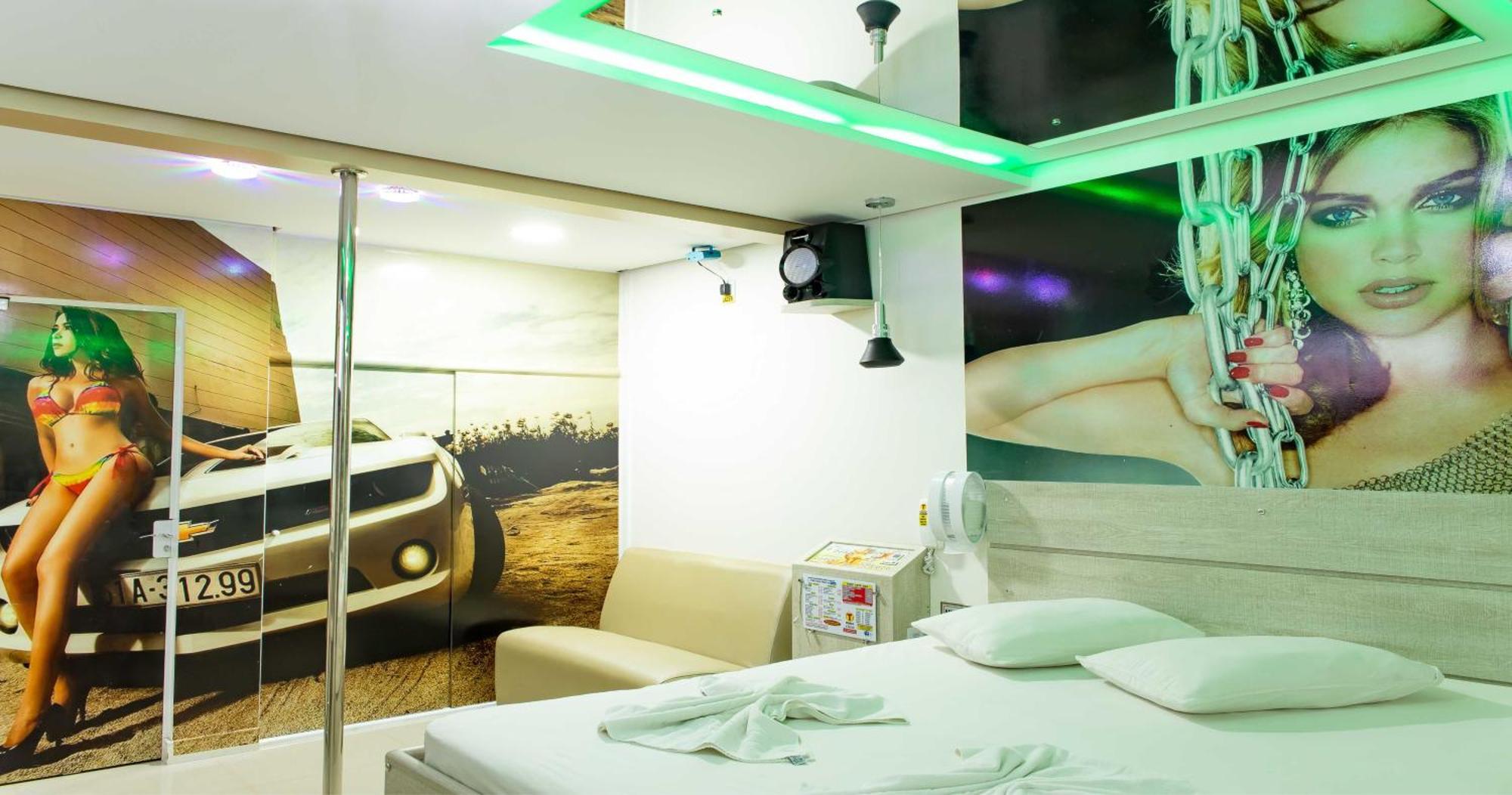 Motel Drive In T - Prolongamento Da Avenida Getulio Vargas Facil Acesso Ao Shopping Patio Chapecó エクステリア 写真